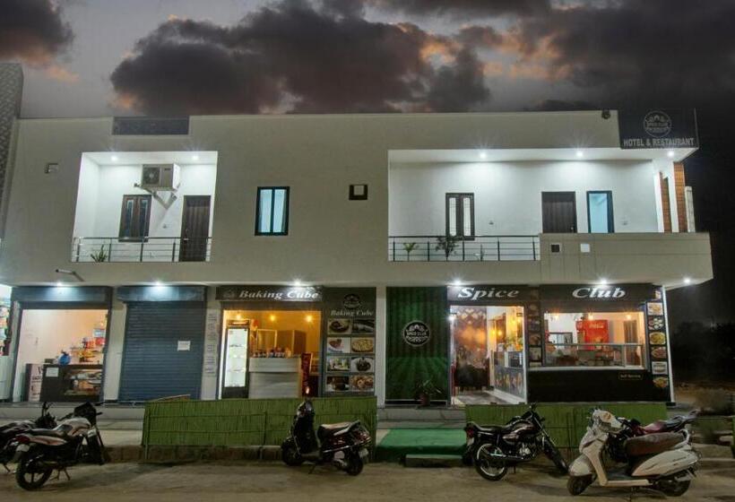 호텔 Spice Club & Restaurant