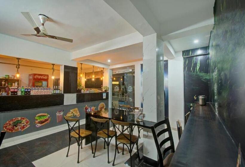 호텔 Spice Club & Restaurant