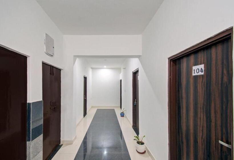 호텔 Spice Club & Restaurant