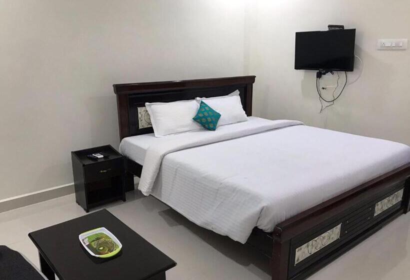 호텔 Sri Kamakshi Bhavan