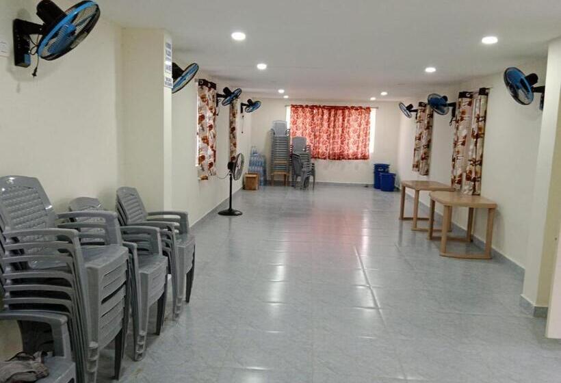 호텔 Sri Kamakshi Bhavan