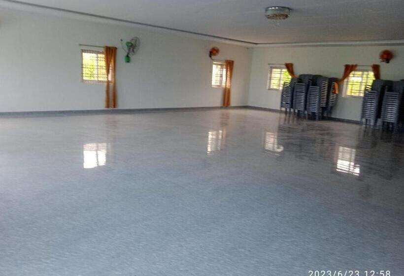 호텔 Sri Kamakshi Bhavan