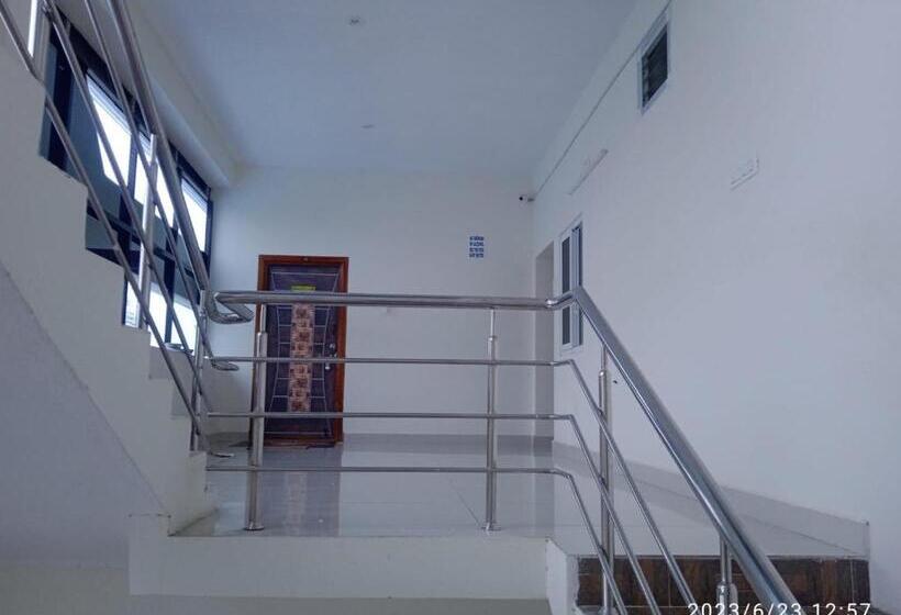호텔 Sri Kamakshi Bhavan