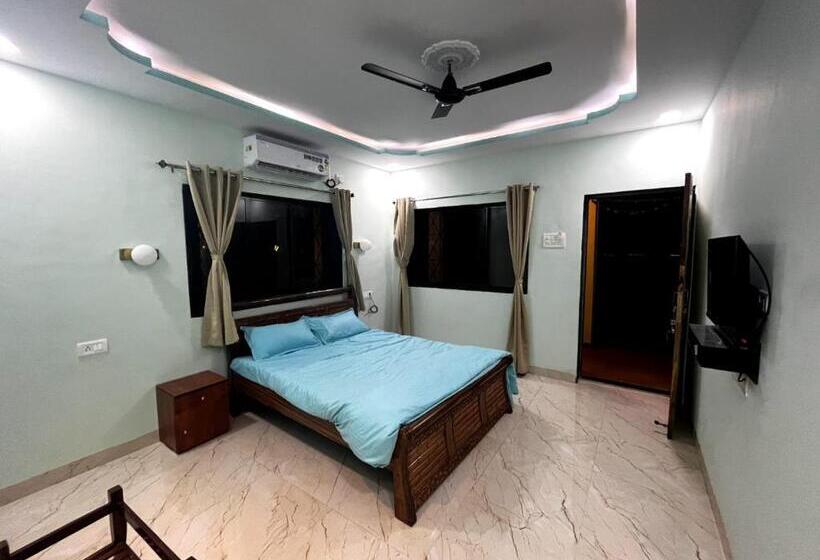 בית מלון כפרי Tarangan Resort