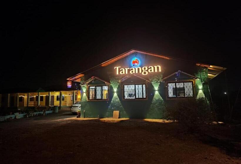 בית מלון כפרי Tarangan Resort