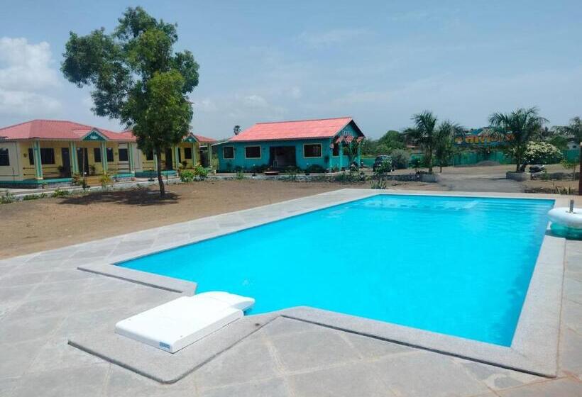 فندق Tarangan Resort