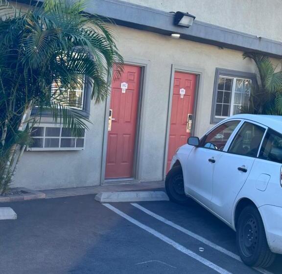 La Cienega Inn Motel