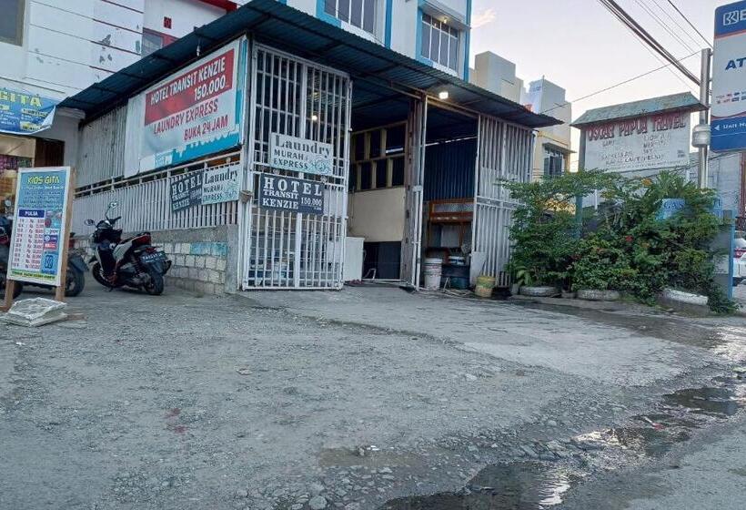 Oyo 93485 Hotel Kenzie Sentani