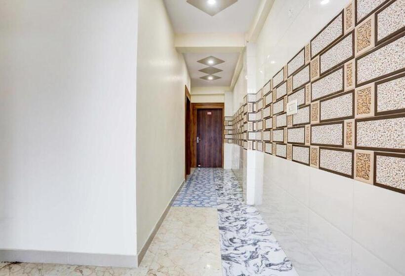 Oyo Flagship Hotel M. R Galaxy