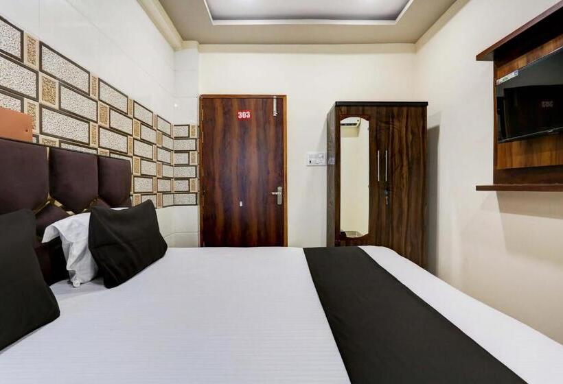 Oyo Flagship Hotel M. R Galaxy