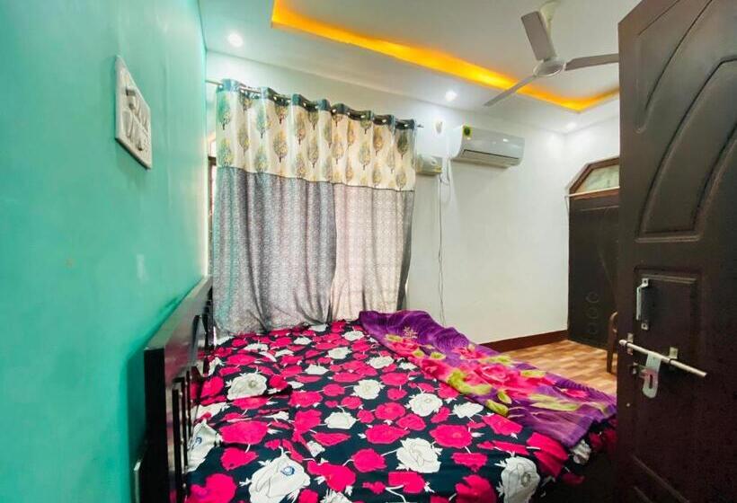 Oyo Flagship Hotel Radhe Radhe Inn