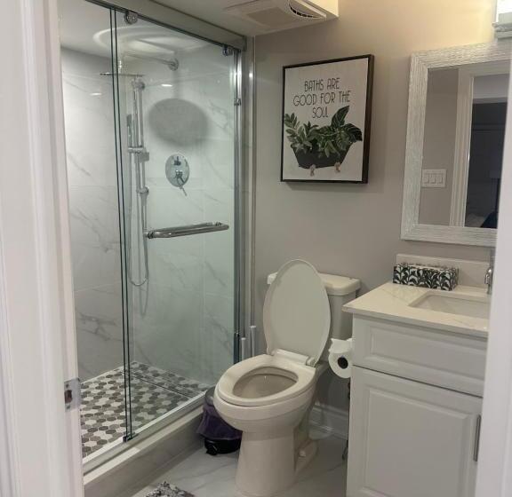 بنسيون 2 Bedrooms Basement With Bath,kitchen,laundry &dinning