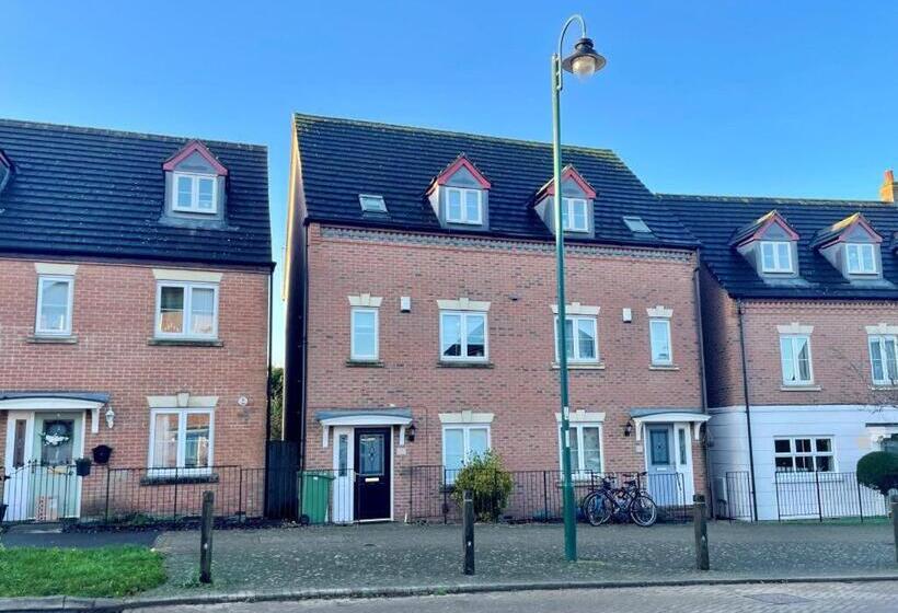 膳宿费 Eagle Way Apartment