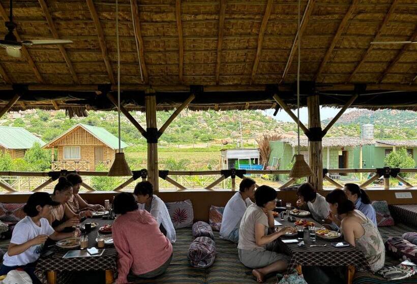 پانسیون Mowgli S Cafe Hampi & Guest House