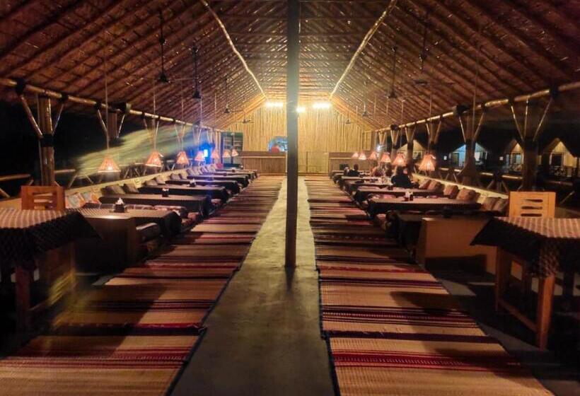 پانسیون Mowgli S Cafe Hampi & Guest House