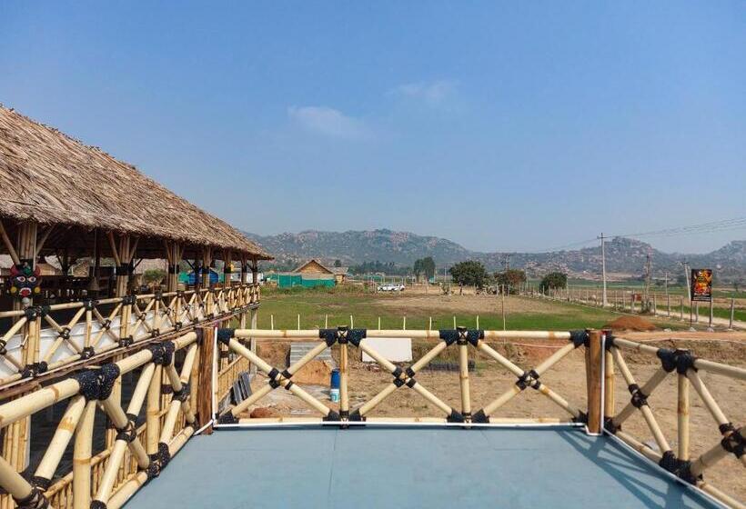 پانسیون Mowgli S Cafe Hampi & Guest House