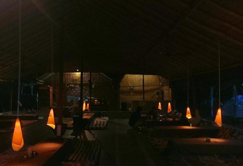 پانسیون Mowgli S Cafe Hampi & Guest House