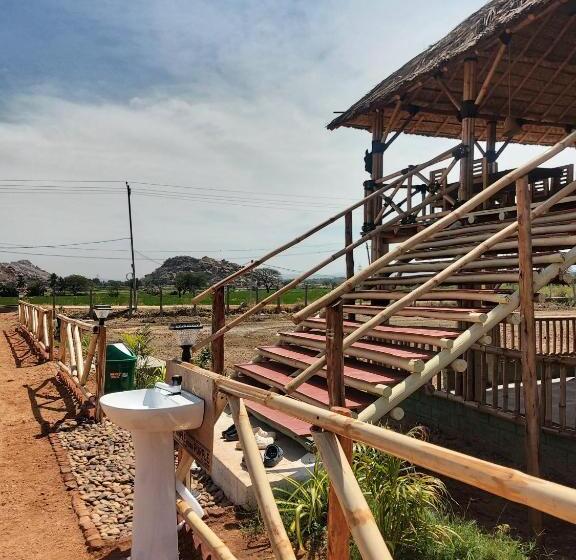 پانسیون Mowgli S Cafe Hampi & Guest House