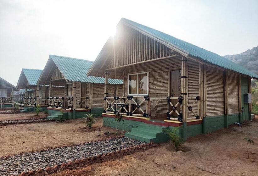 پانسیون Mowgli S Cafe Hampi & Guest House