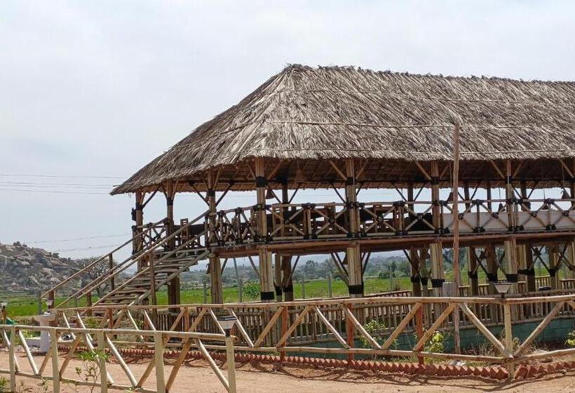 پانسیون Mowgli S Cafe Hampi & Guest House