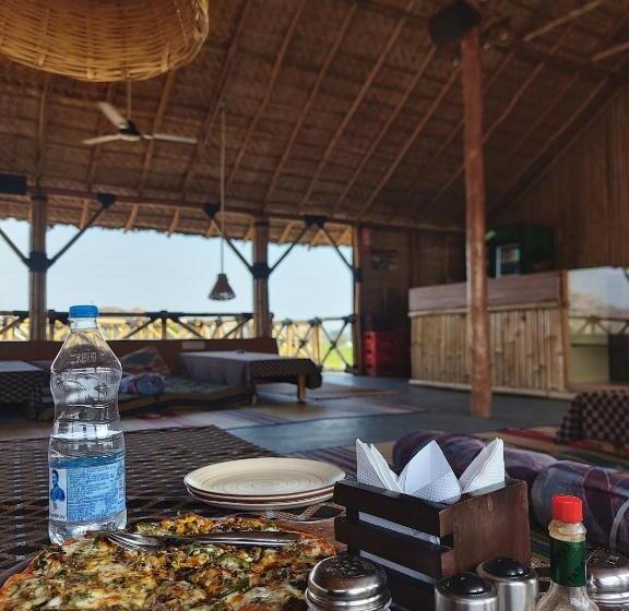 پانسیون Mowgli S Cafe Hampi & Guest House