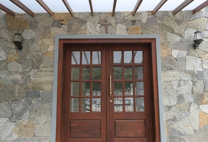 פנסיון Nicholas Cottage