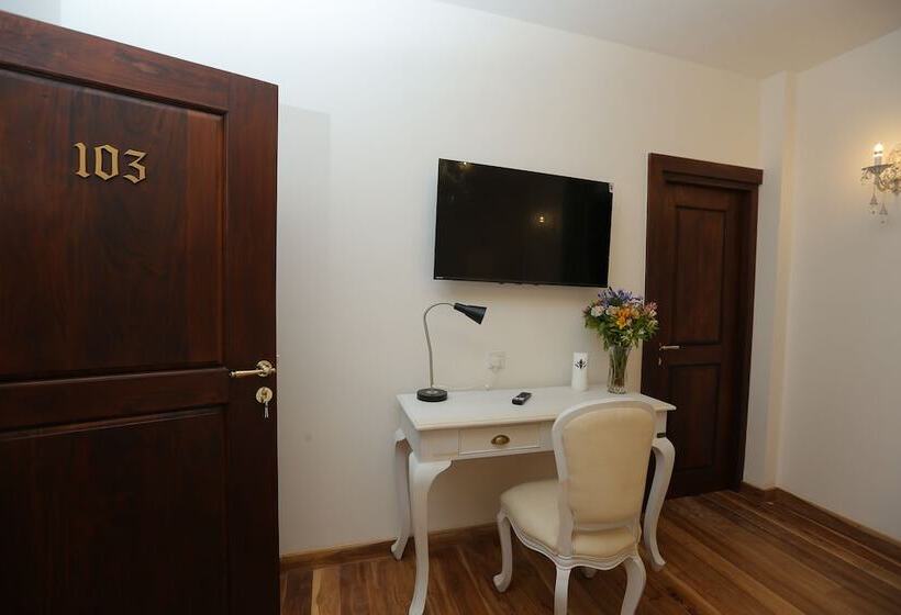 פנסיון Nicholas Cottage