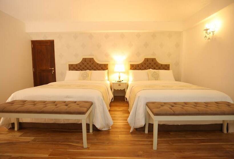 פנסיון Nicholas Cottage