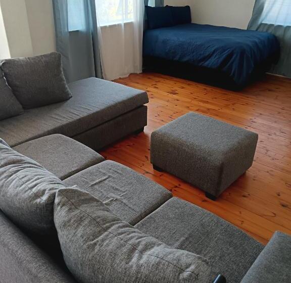 ペンション Oakdale Guest House