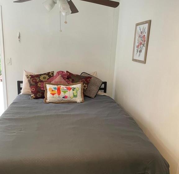 ペンション Orchard House