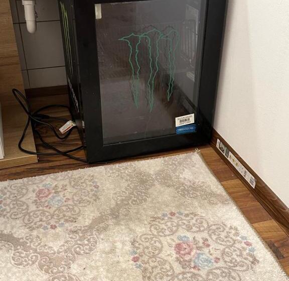 ペンション Privat Zimmer Eronn Vei̇tsch