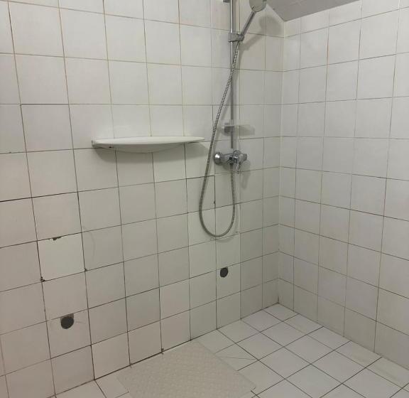 ペンション Privat Zimmer Eronn Vei̇tsch
