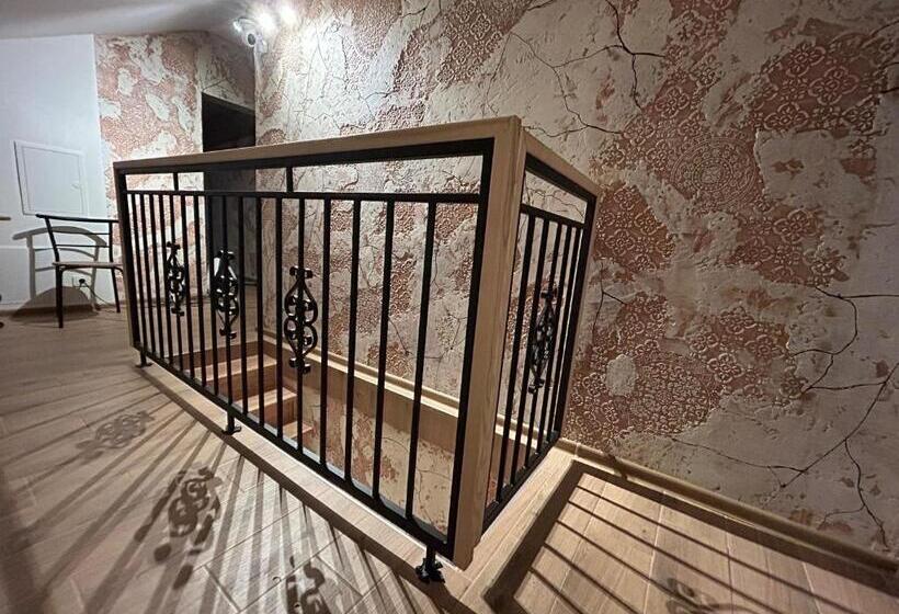 پانسیون Radikiai House