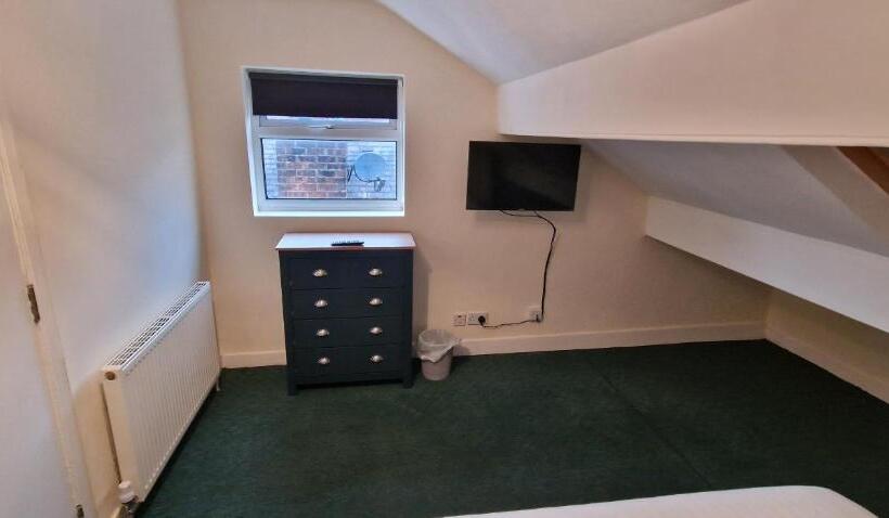 Пансион Rooms In Wakefield City Centre