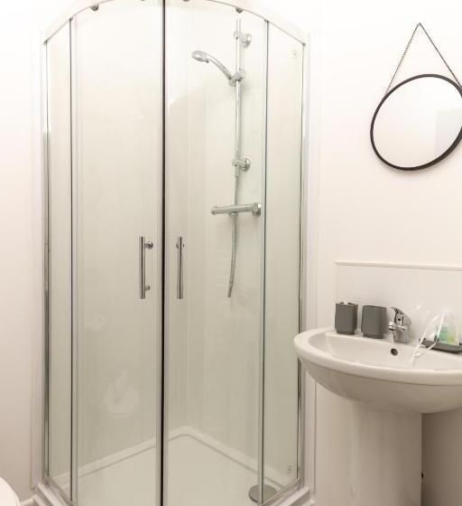 Пансион Suite 4   Trendy Spot In Oldham City Centre