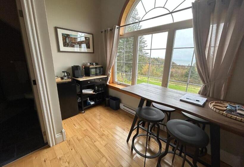 بنسيون Tides Inn Guest Suites