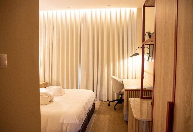 Protea Hotel By Marriott Luanda