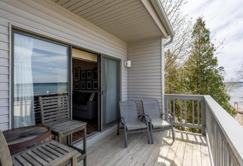 منتجع The Shores