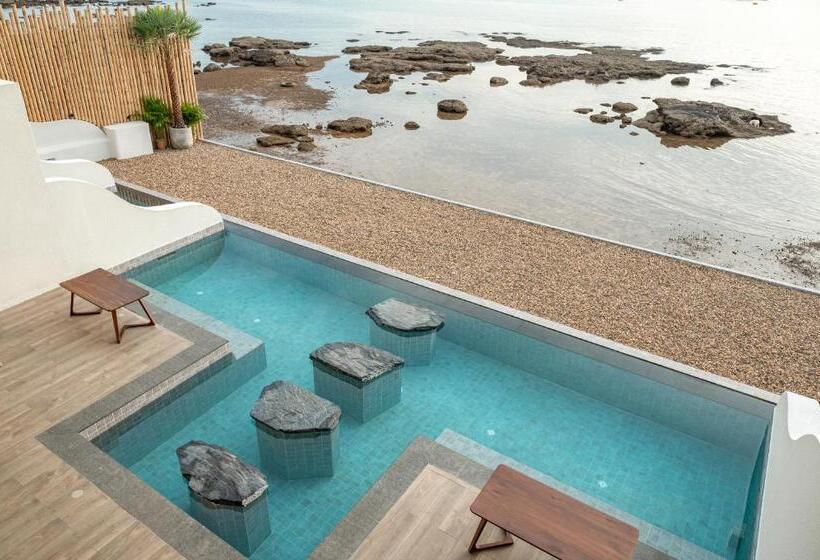 Tasana Bar And Luxury Resort