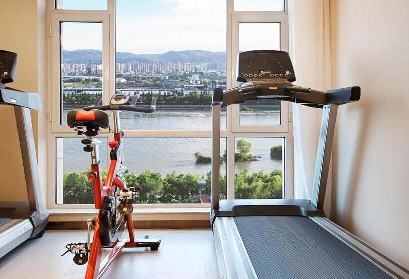 Vienna International Hotel Lanzhou Sasseur Outlets & Yellow Riverside