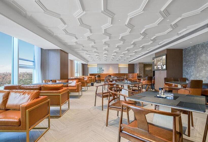 Vienna International Hotel Lanzhou Sasseur Outlets & Yellow Riverside