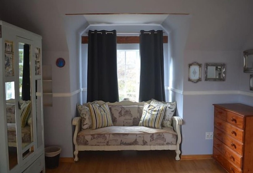 Ambleside Clarens Self Catering Cottages