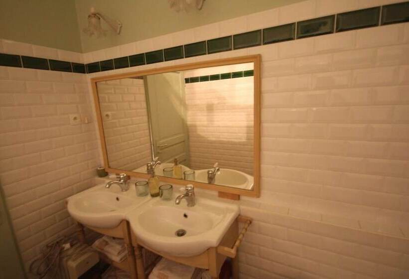 Bed and Breakfast Abbaye De Reigny   Esprit De France