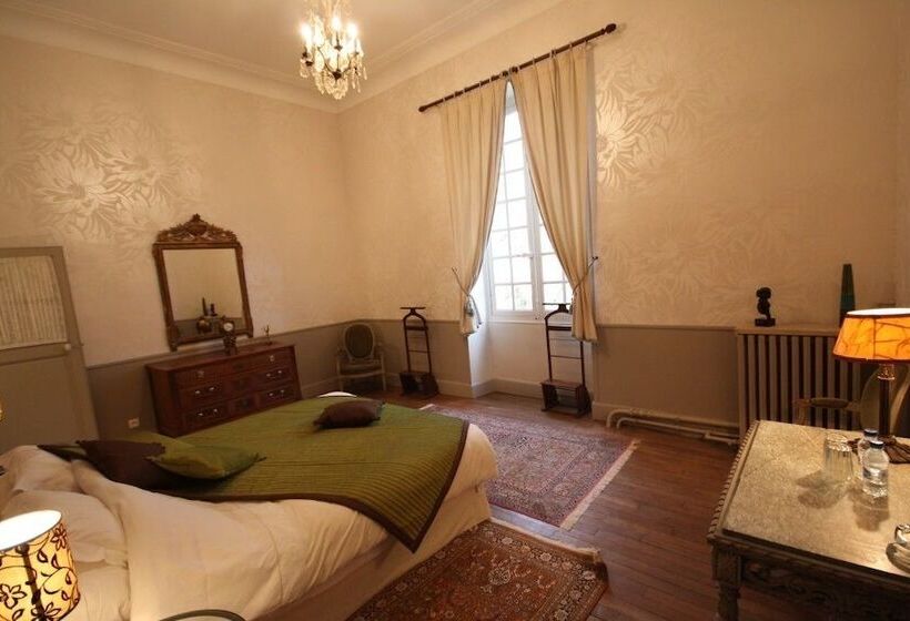 Bed and Breakfast Abbaye De Reigny   Esprit De France