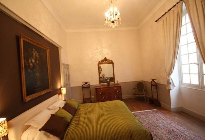 Bed and Breakfast Abbaye De Reigny   Esprit De France