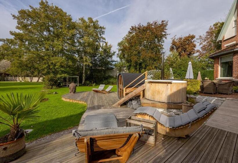 Bed and Breakfast Au Petit Manoir