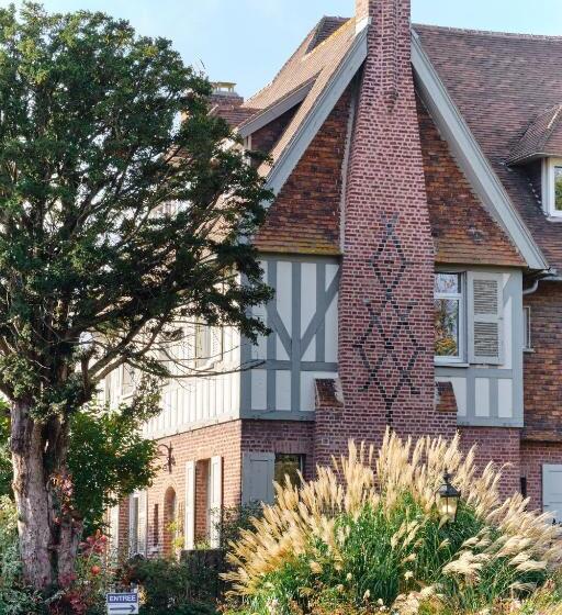 Bed and Breakfast Au Petit Manoir