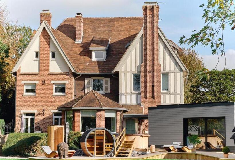 Bed and Breakfast Au Petit Manoir