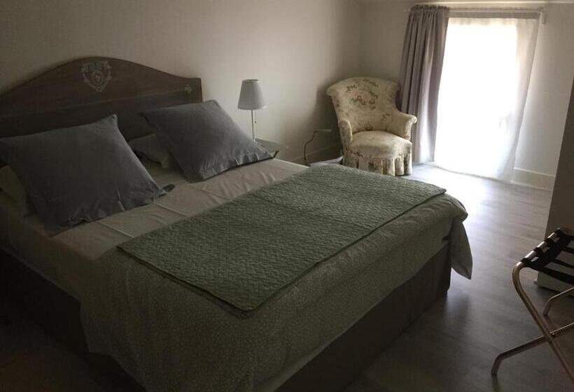 مبيت وإفطار Domaine En Castanet