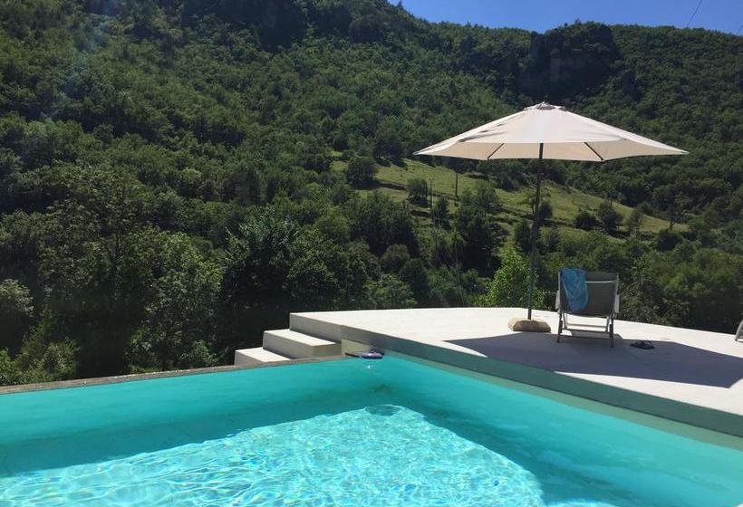 مبيت وإفطار Hermitage Saint Pierre